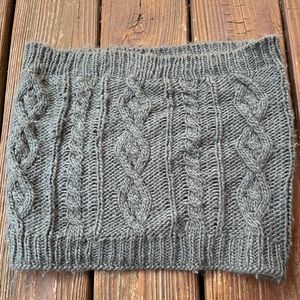 grey cowl scarf/chunky infinity scarf
100% acrylic